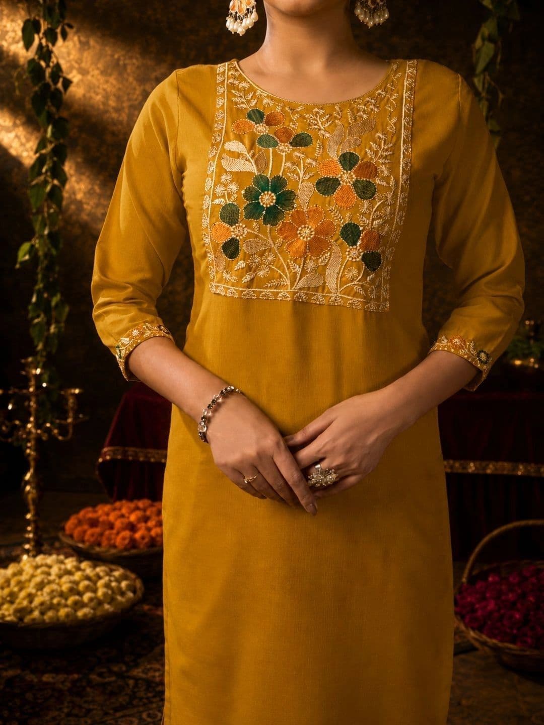 PAUSE Women Floral Embroidered Regular Thread Work Kurta with Trousers & With Dupatta thumbnail 2