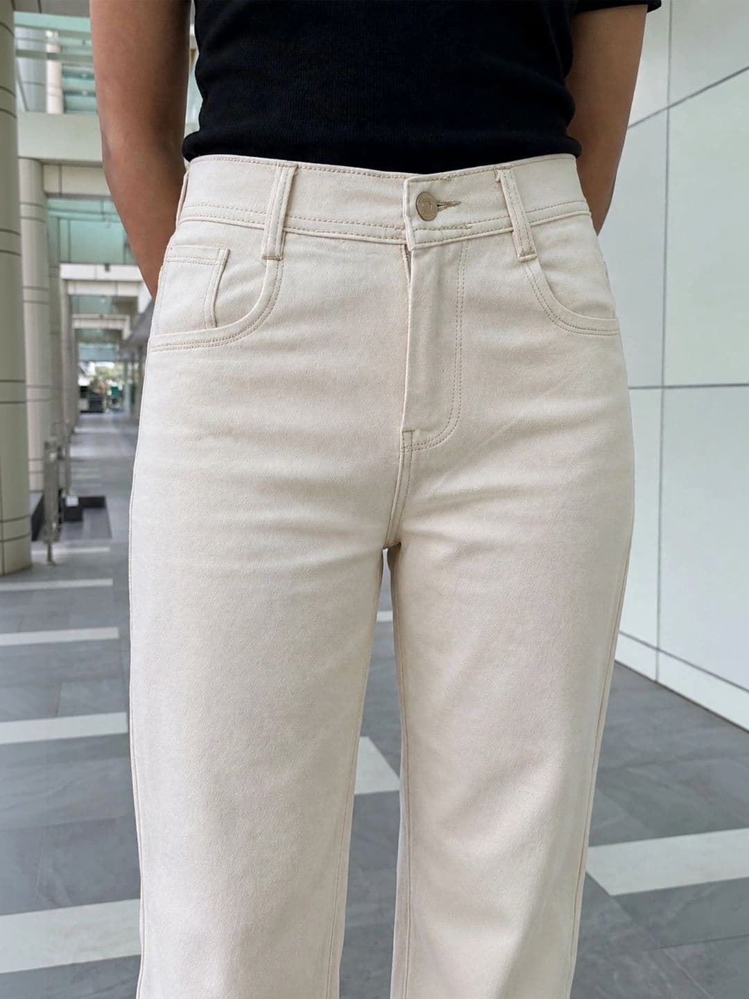Metronaut Women Classic Regular Fit Mid-Rise Stretchable Jeans thumbnail 5