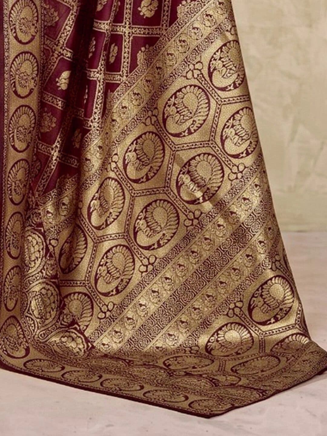 SAARA Woven Design Zari Art Silk Saree thumbnail 4