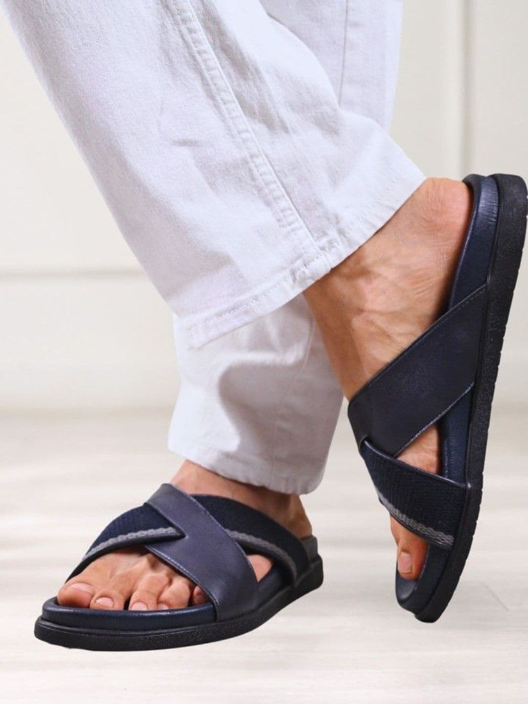 Zanzibar Living Men Slip-On thumbnail 5