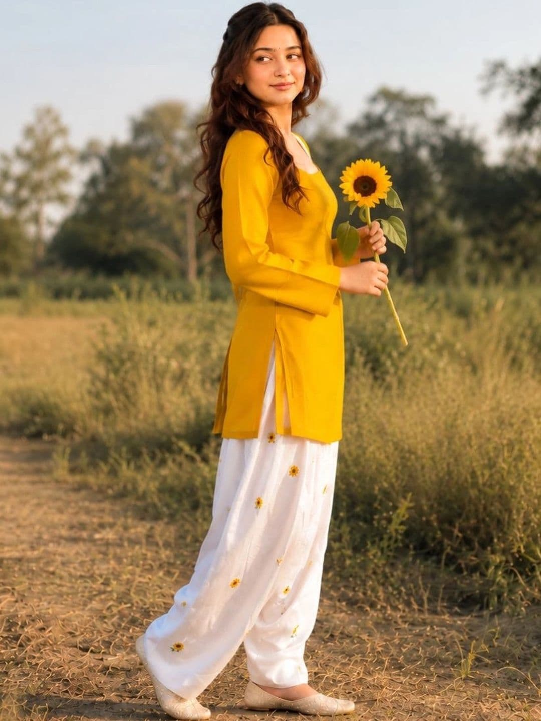HERE&NOW Women Floral Regular Kurti with Patiala thumbnail 3