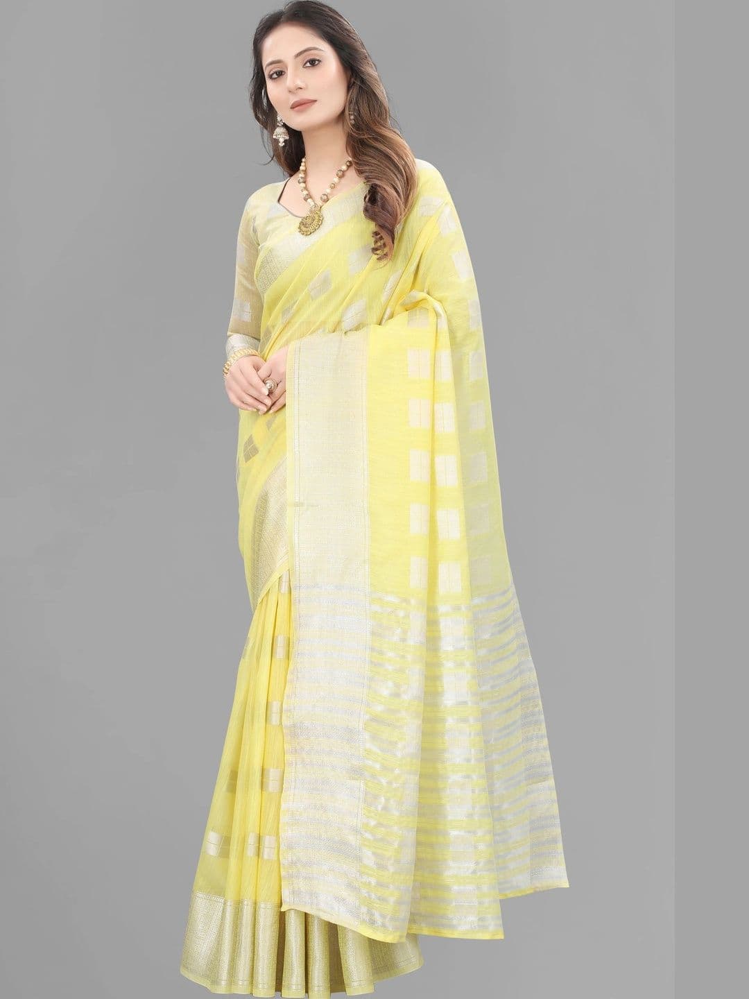 DEVANSH ENTERPRISE Woven Design Zari Silk Blend Banarasi Saree thumbnail 3