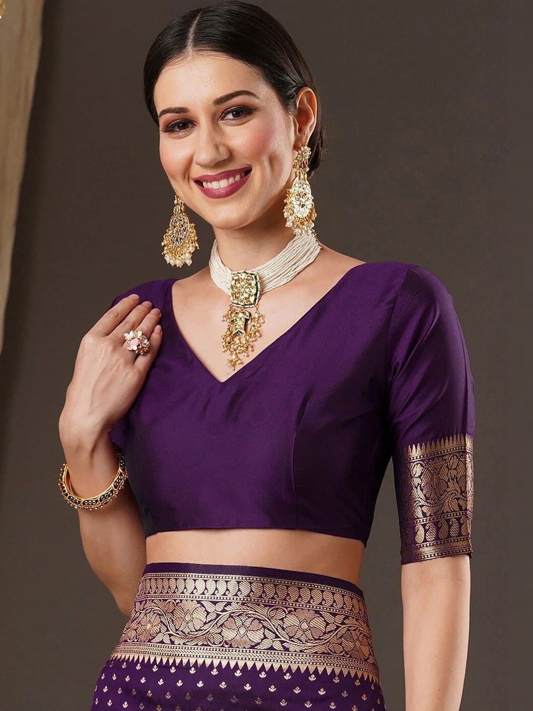 Nayram Fashion Woven Design Zari Silk Blend Kanjeevaram Saree thumbnail 5