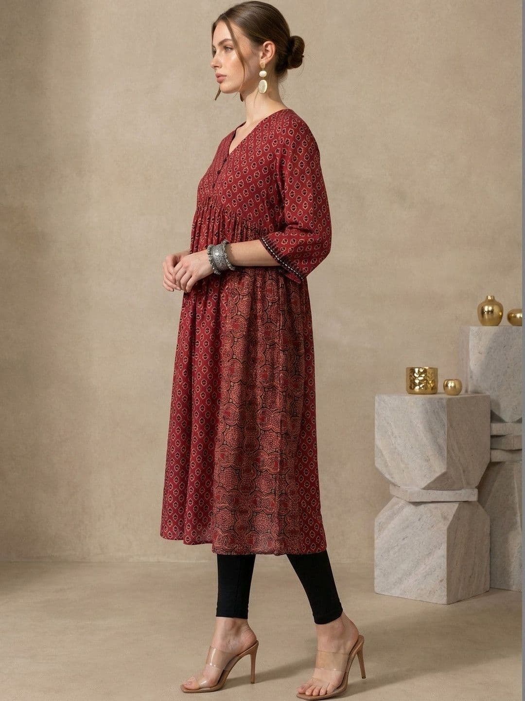 Sangria Women Geometric Printed Kurta thumbnail 4