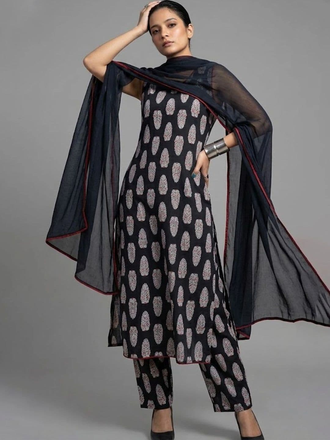 Varanga Women Ethnic Motifs Printed Regular Pure Cotton Kurta with Trousers & With Dupatta - view 1