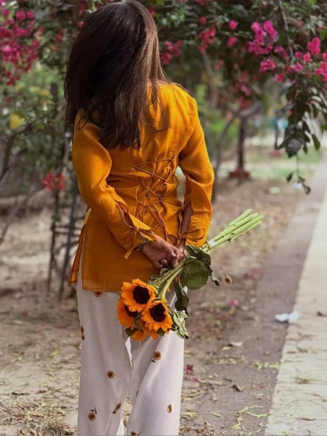 HERE&NOW Women Floral Regular Kurti with Patiala thumbnail 7