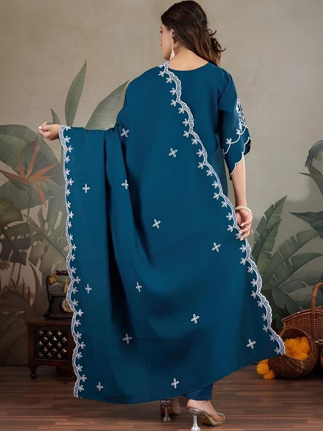 Sangria Women Floral Embroidered Regular Thread Work Kurta with Trousers & With Dupatta thumbnail 5