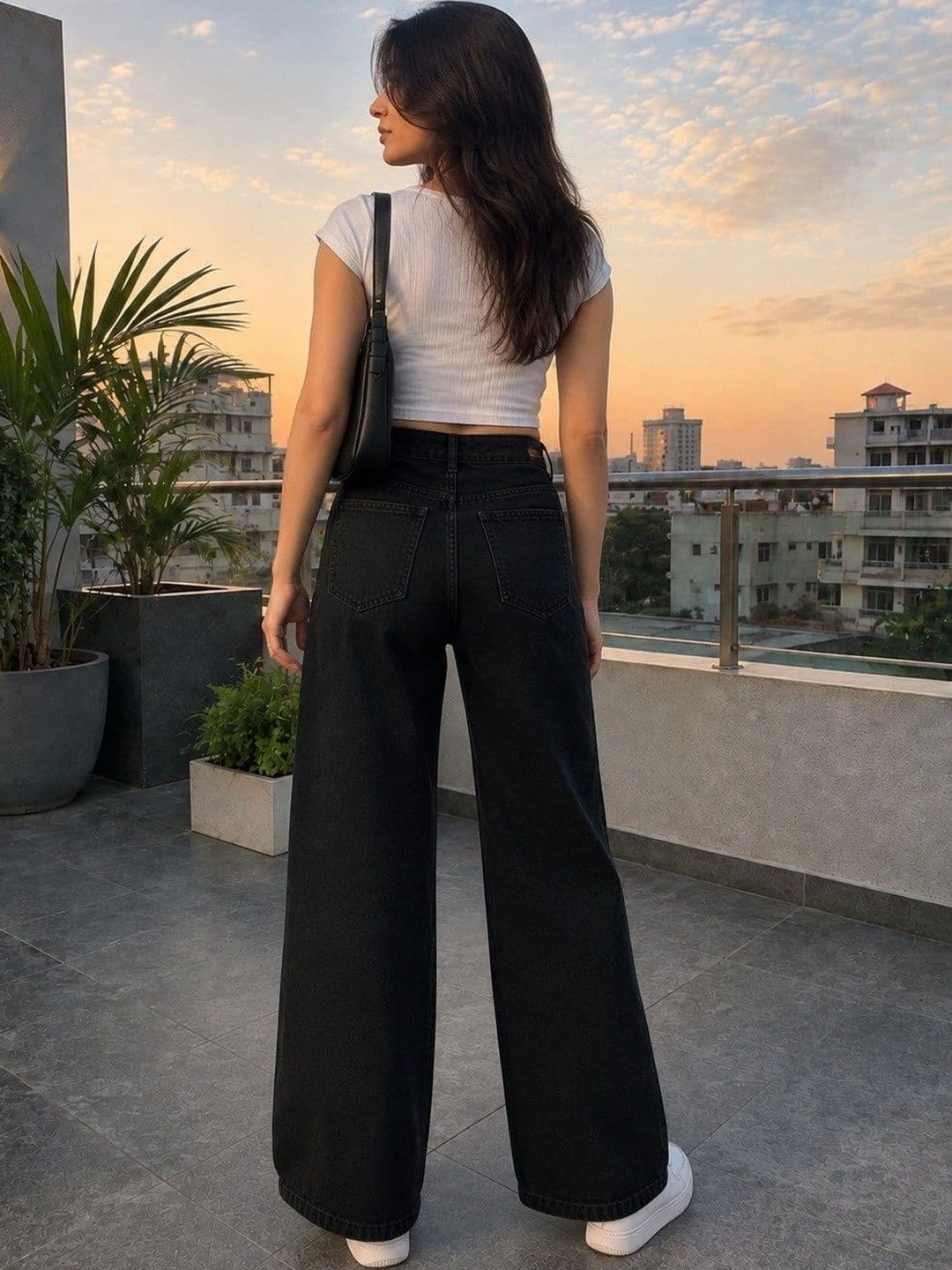 YUGEN Women High-Rise Jeans thumbnail 4