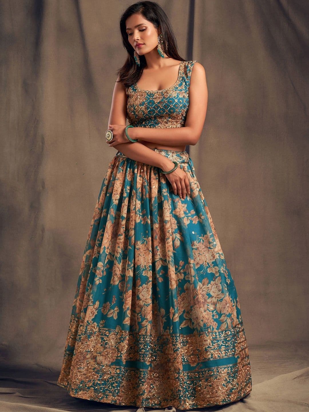 Zeel Clothing Embroidered Sequinned Semi-Stitched Lehenga & Unstitched Blouse With Dupatta thumbnail 4