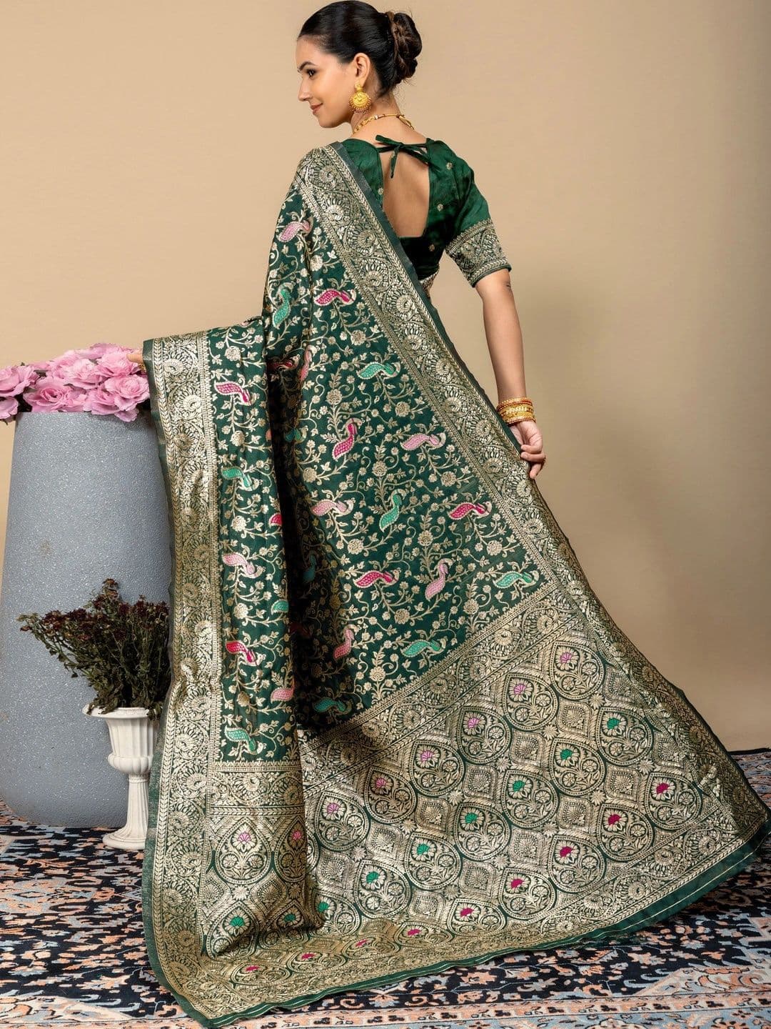 SILKARA CREATION Woven Design Zari Silk Blend Banarasi Saree thumbnail 3