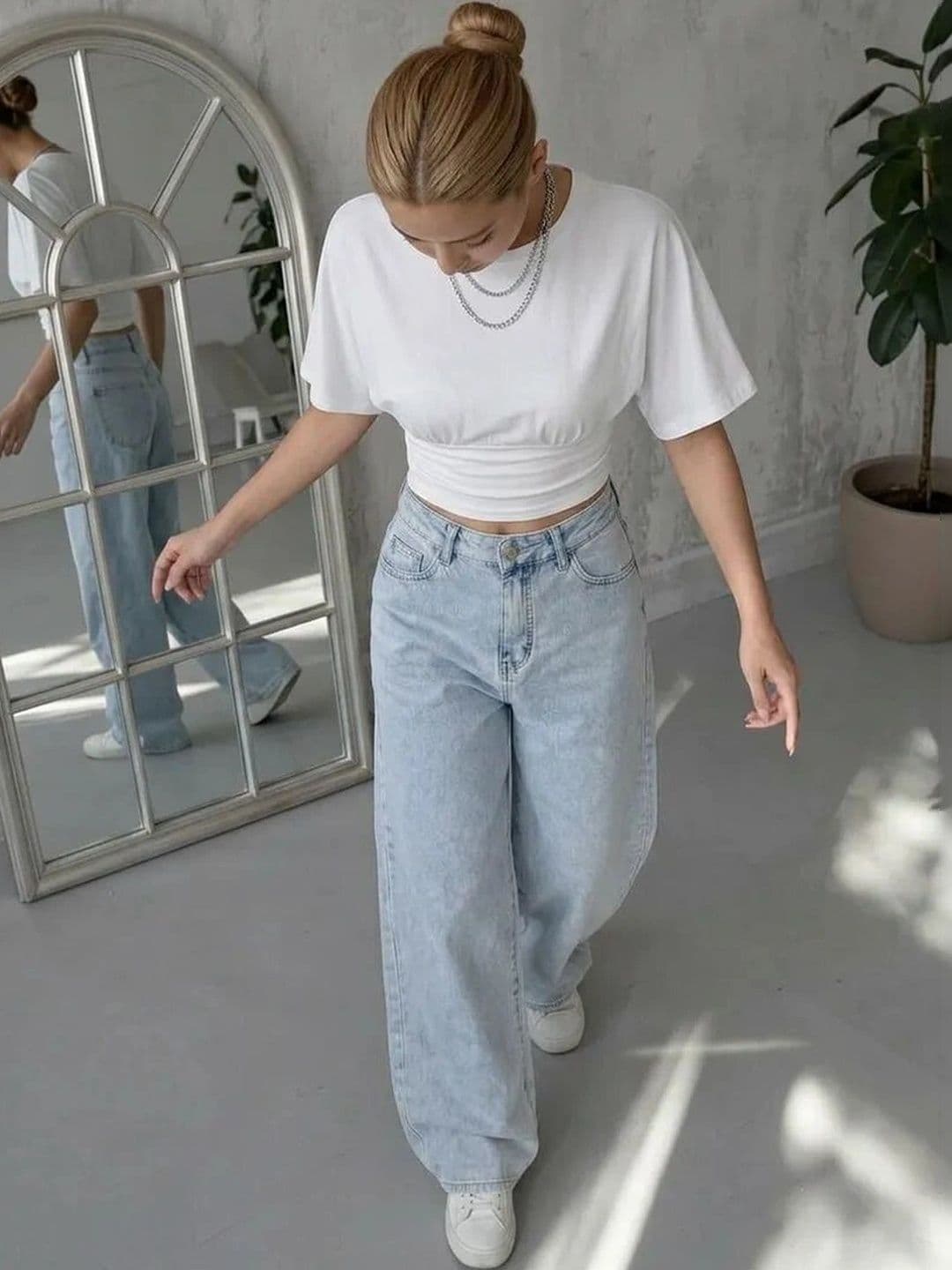 AAV2 Women Wide Leg High-Rise Stretchable Jeans thumbnail 2