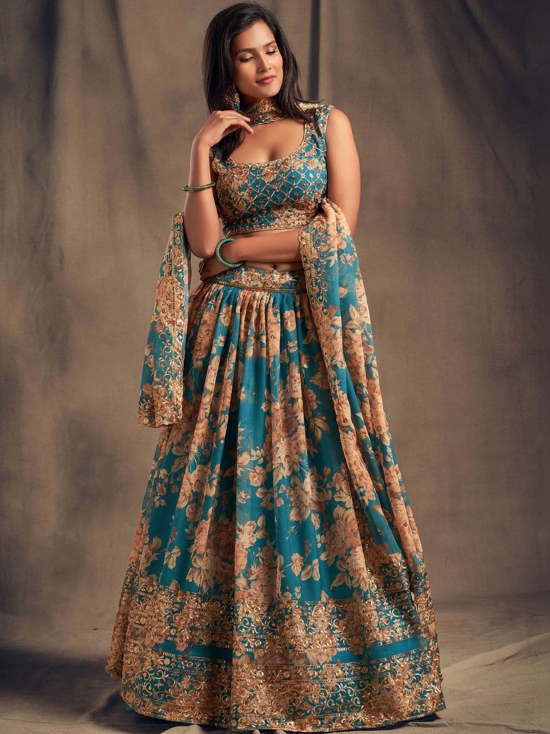 Zeel Clothing Embroidered Sequinned Semi-Stitched Lehenga & Unstitched Blouse With Dupatta thumbnail 5