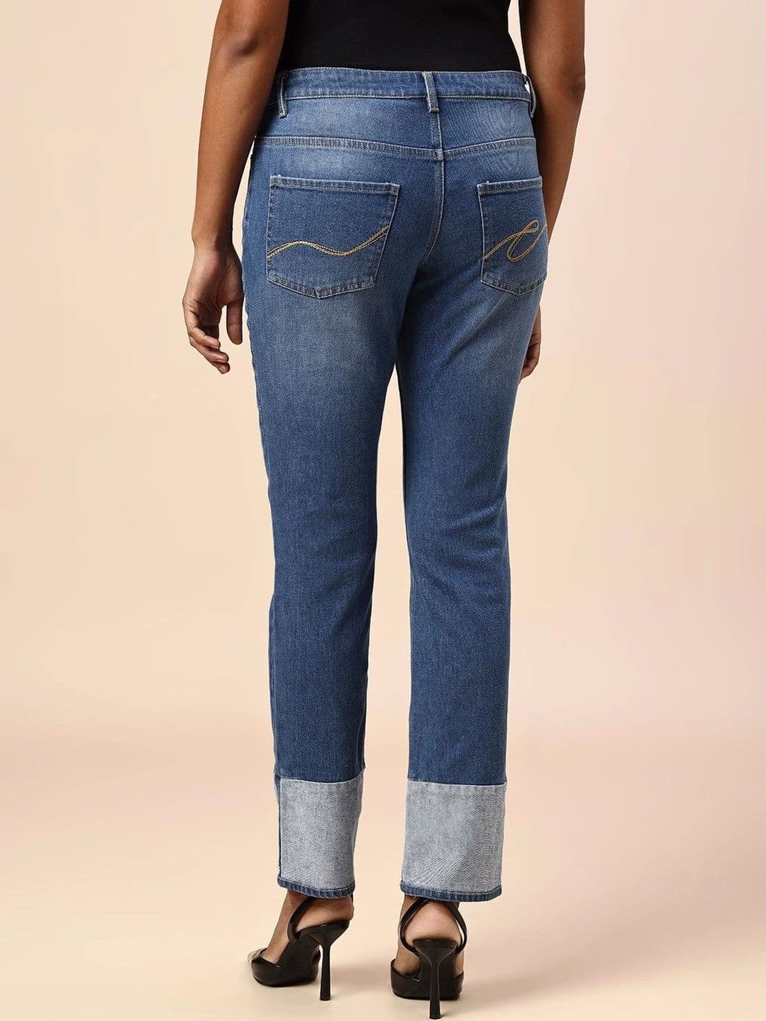 Chemistry Women Straight Fit Mid-Rise Cuffed Hem Jeans thumbnail 2