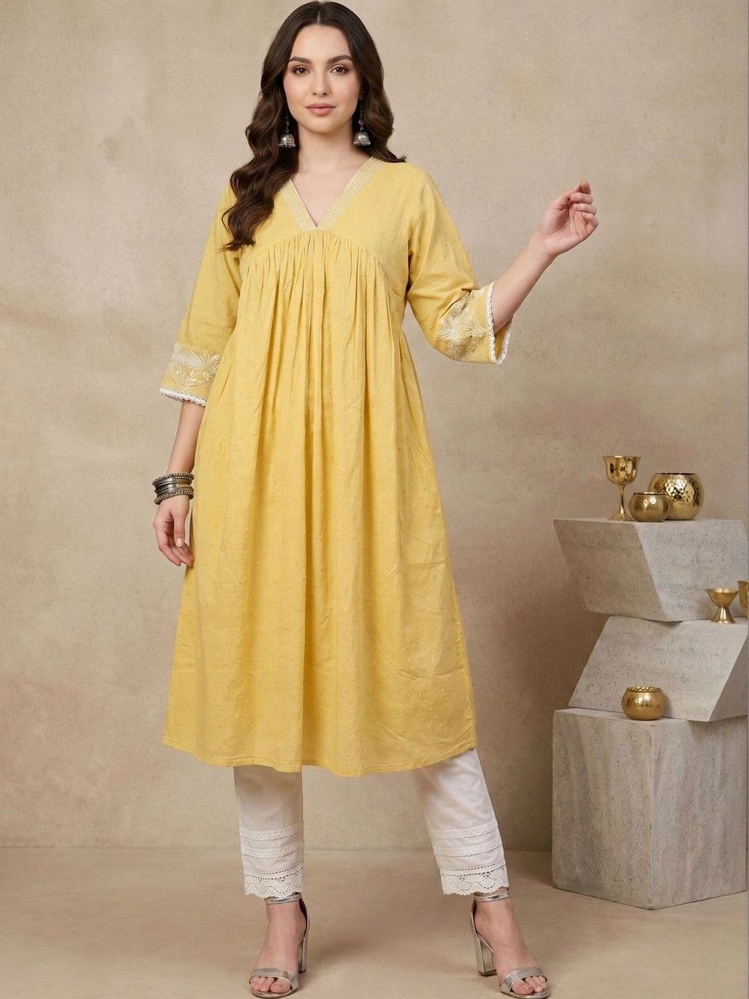 Sangria Women Embellished Thread Work Kurta - view 1