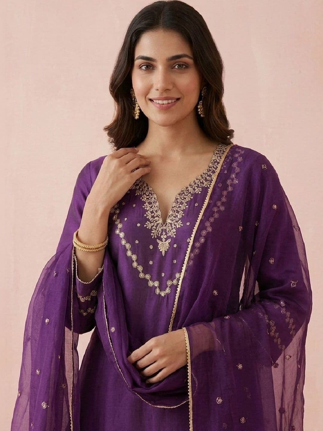 Varanga Women Ethnic Motifs Embroidered Thread Work Kurta with Trousers & With Dupatta thumbnail 3
