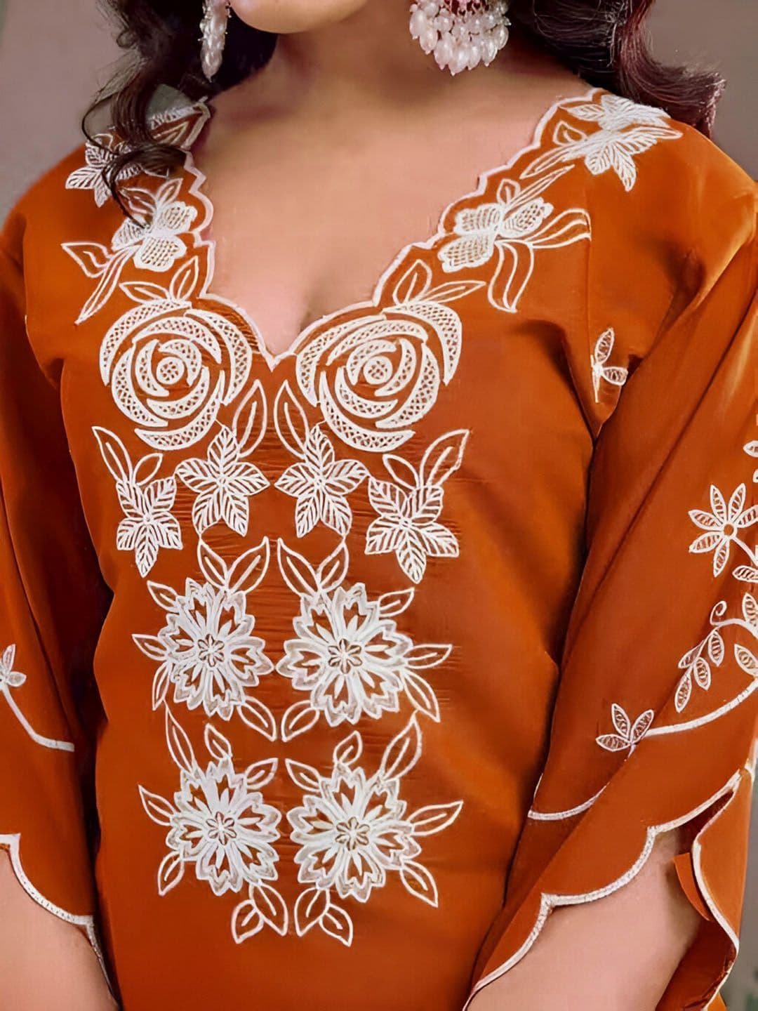 Sangria Women Floral Embroidered Regular Thread Work Kurta with Trousers & With Dupatta thumbnail 7