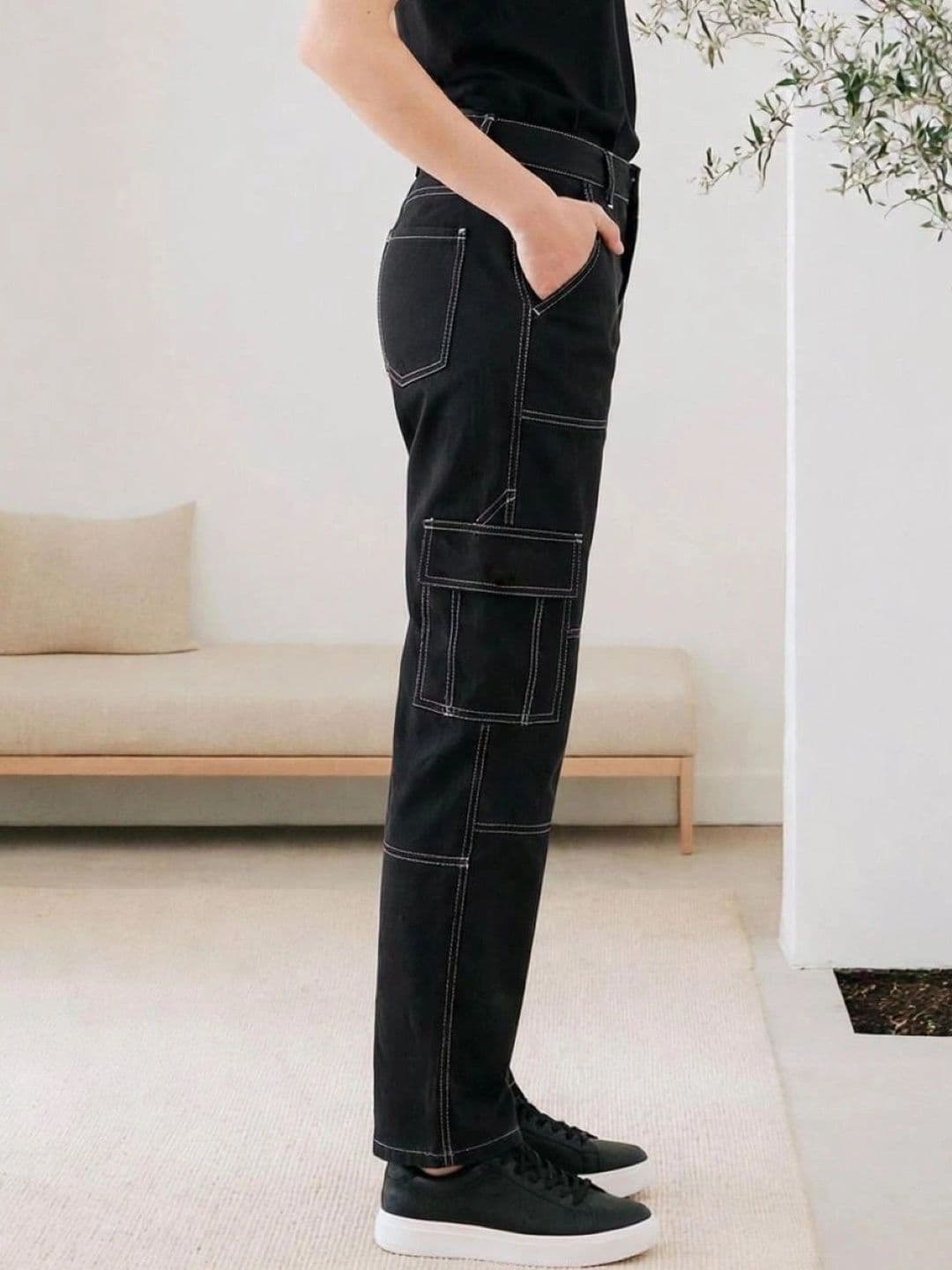 FLARING Women Classic Regular Fit Mid-Rise Coated Stretchable Jeans thumbnail 5