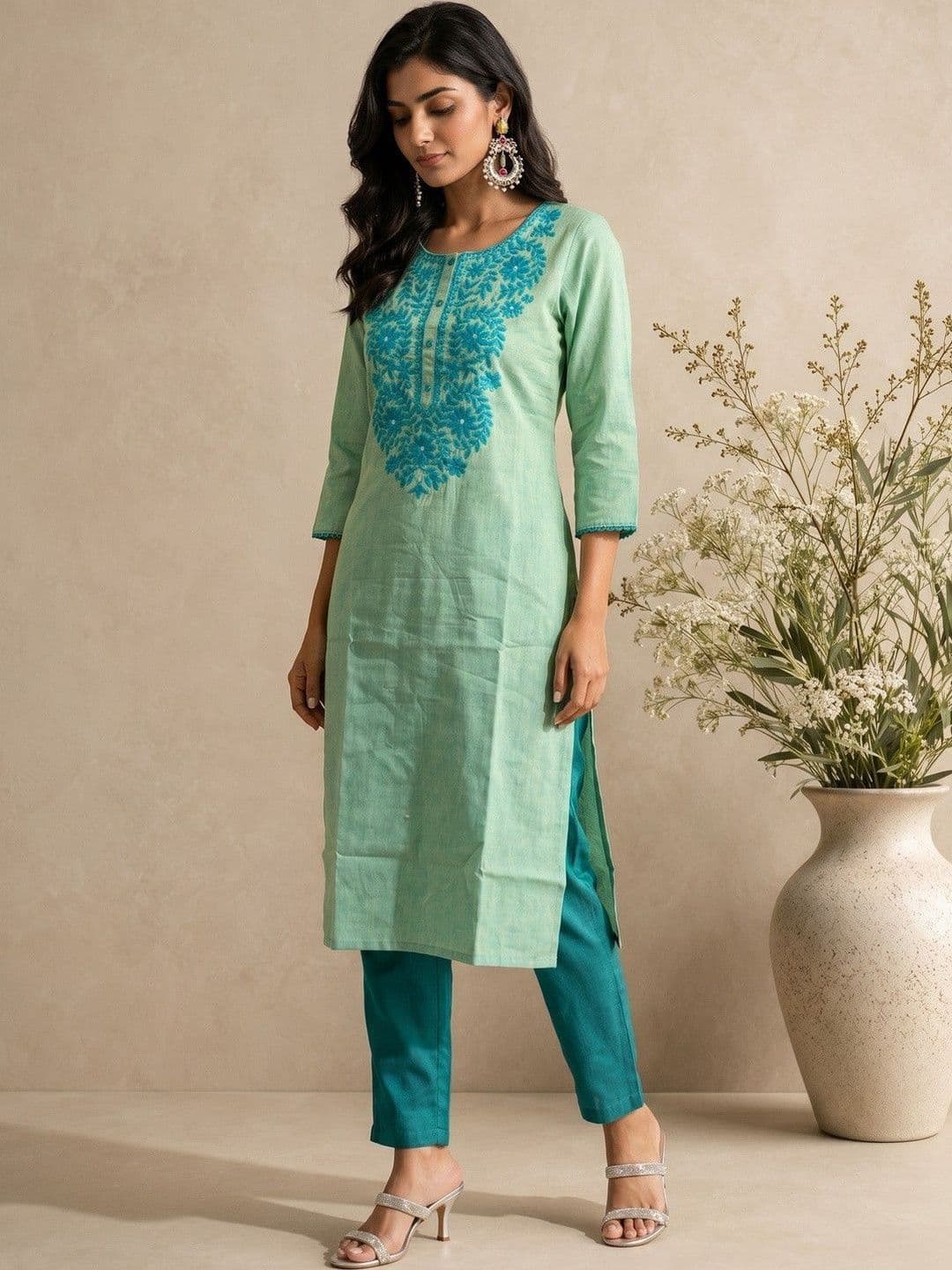 Sangria Women Ethnic Motifs Embroidered Thread Work Kurta thumbnail 5
