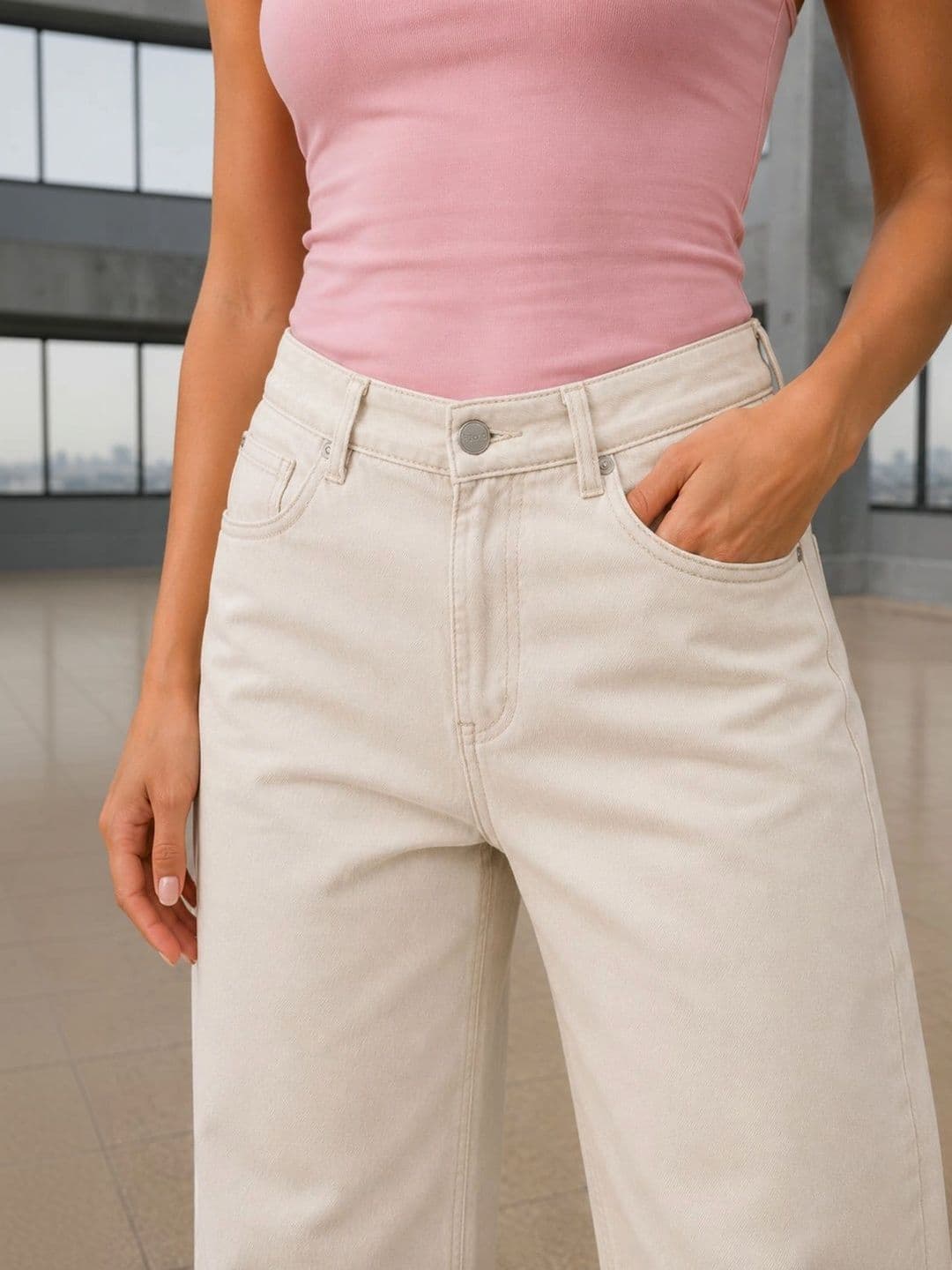 Metronaut Women Classic Regular Fit Mid-Rise Stretchable Jeans thumbnail 4