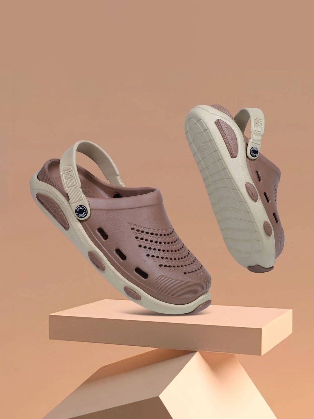 FOOT CARE Men Colourblocked Clogs - view 1