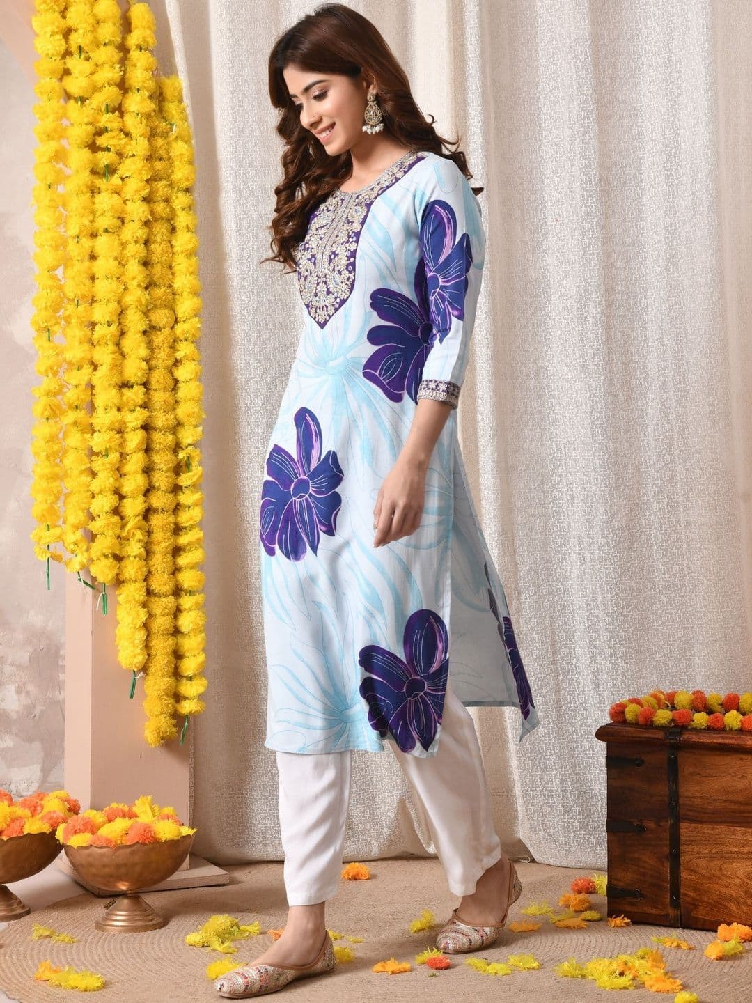BKApparels Women Embroidered Floral Kurta thumbnail 4