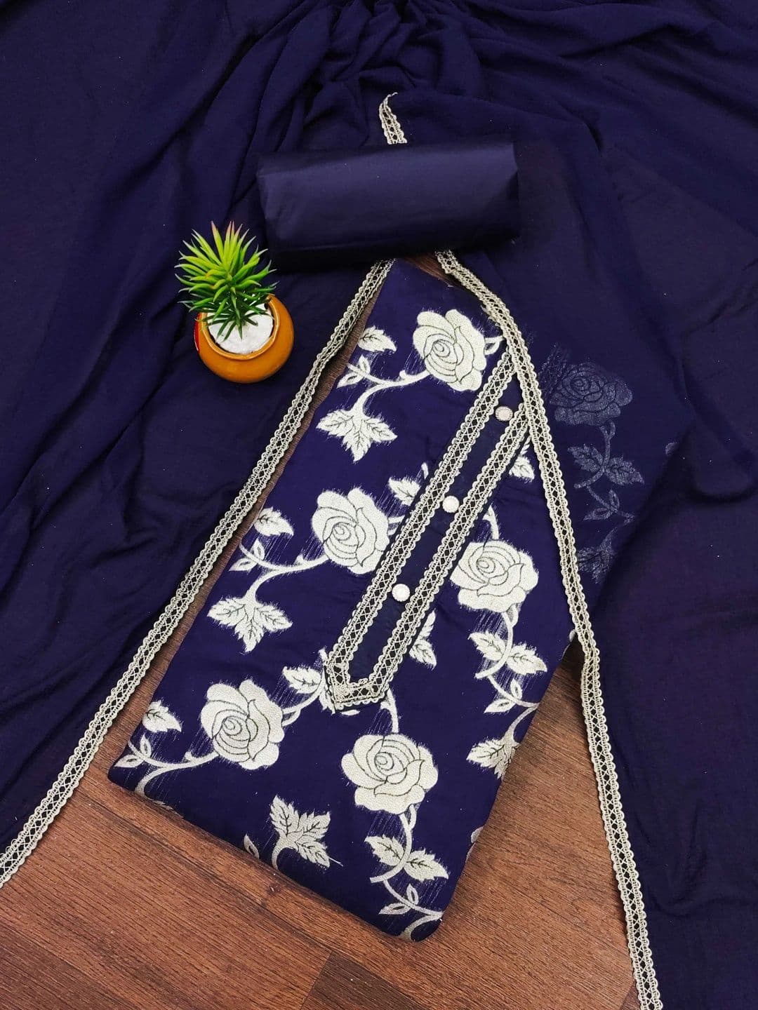 HERE&NOW Semi-Stitched Dress Material thumbnail 4