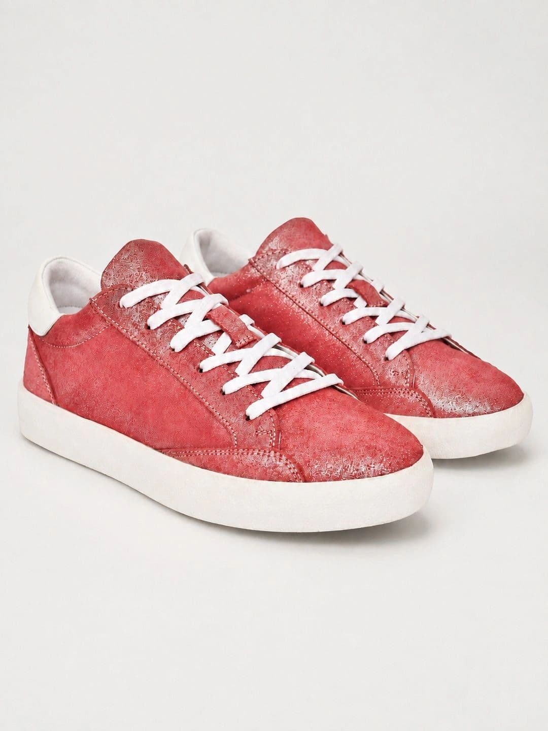 Suo Women Textured Leather Sneakers thumbnail 3