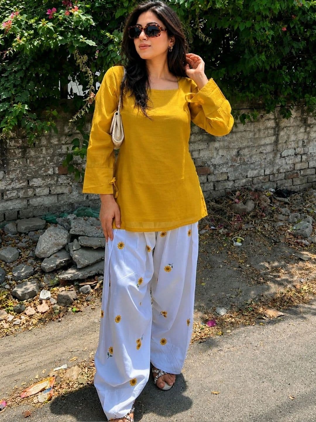 TWINS LADY Women Floral Regular Kurti with Patiala - view 1