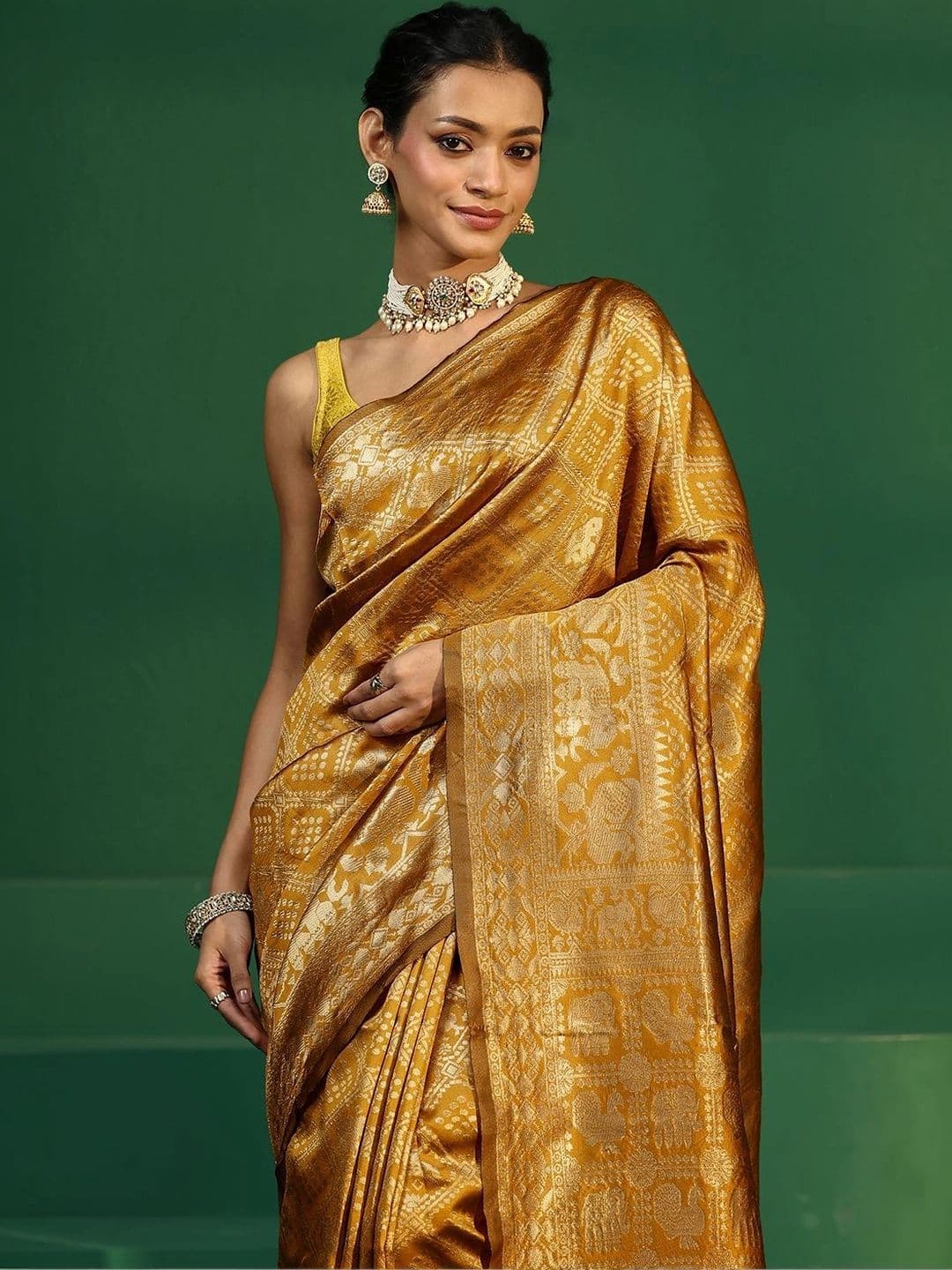 Libas Ethnic Motifs Zari Brocade Saree thumbnail 3