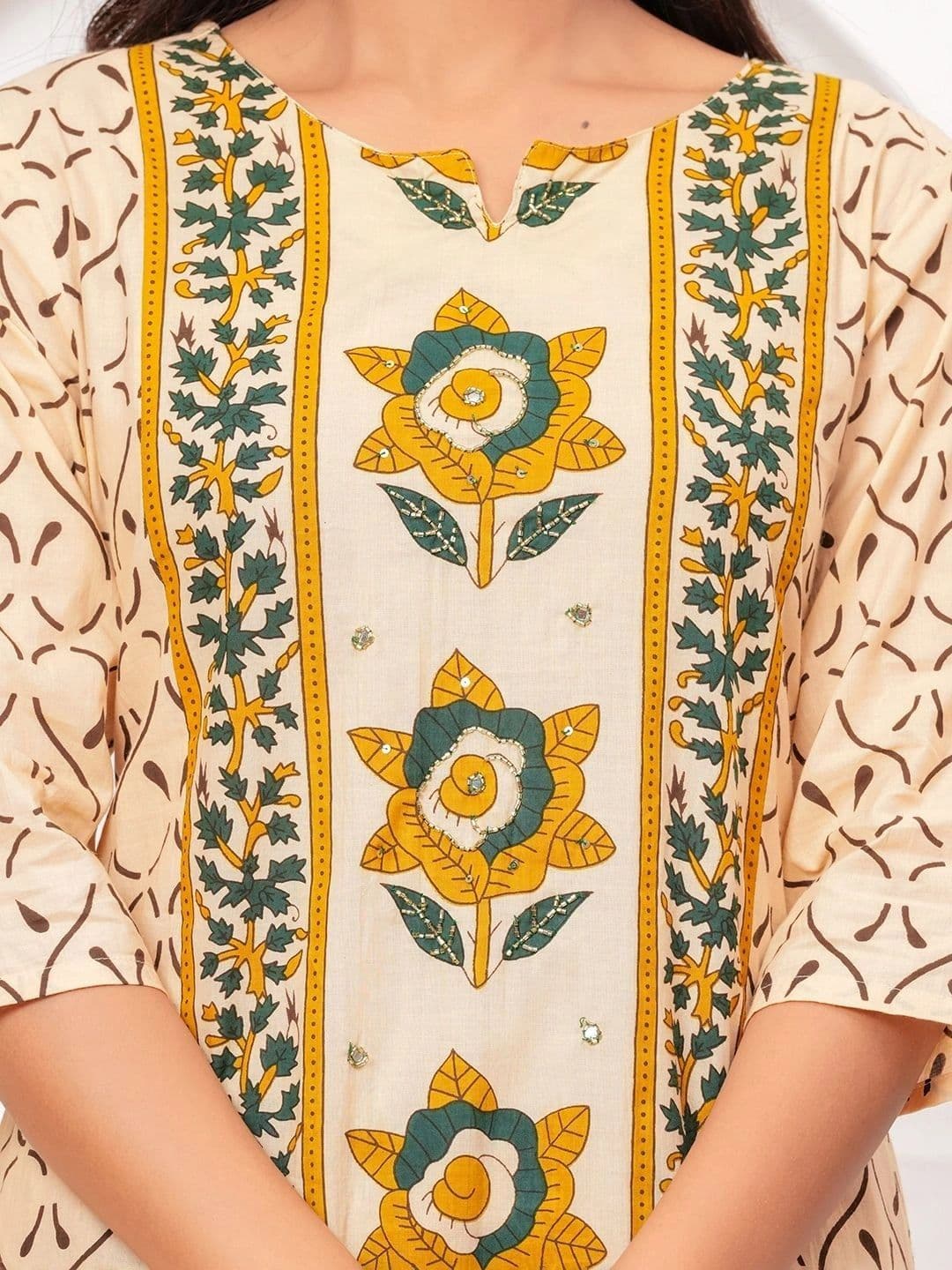 Anouk Women Floral Printed Regular Pure Cotton Kurta with Palazzos & With Dupatta thumbnail 5