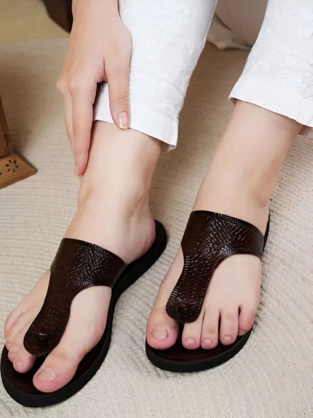 Urbanic India Women One Toe Flats thumbnail 6