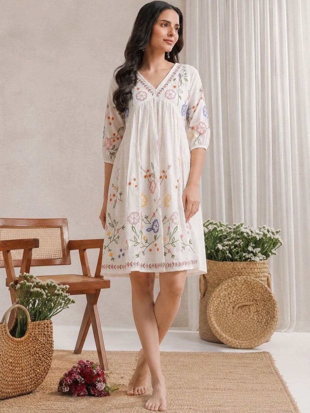 PRESHA Women Floral Embroidered Thread Work Floral Kurta thumbnail 3