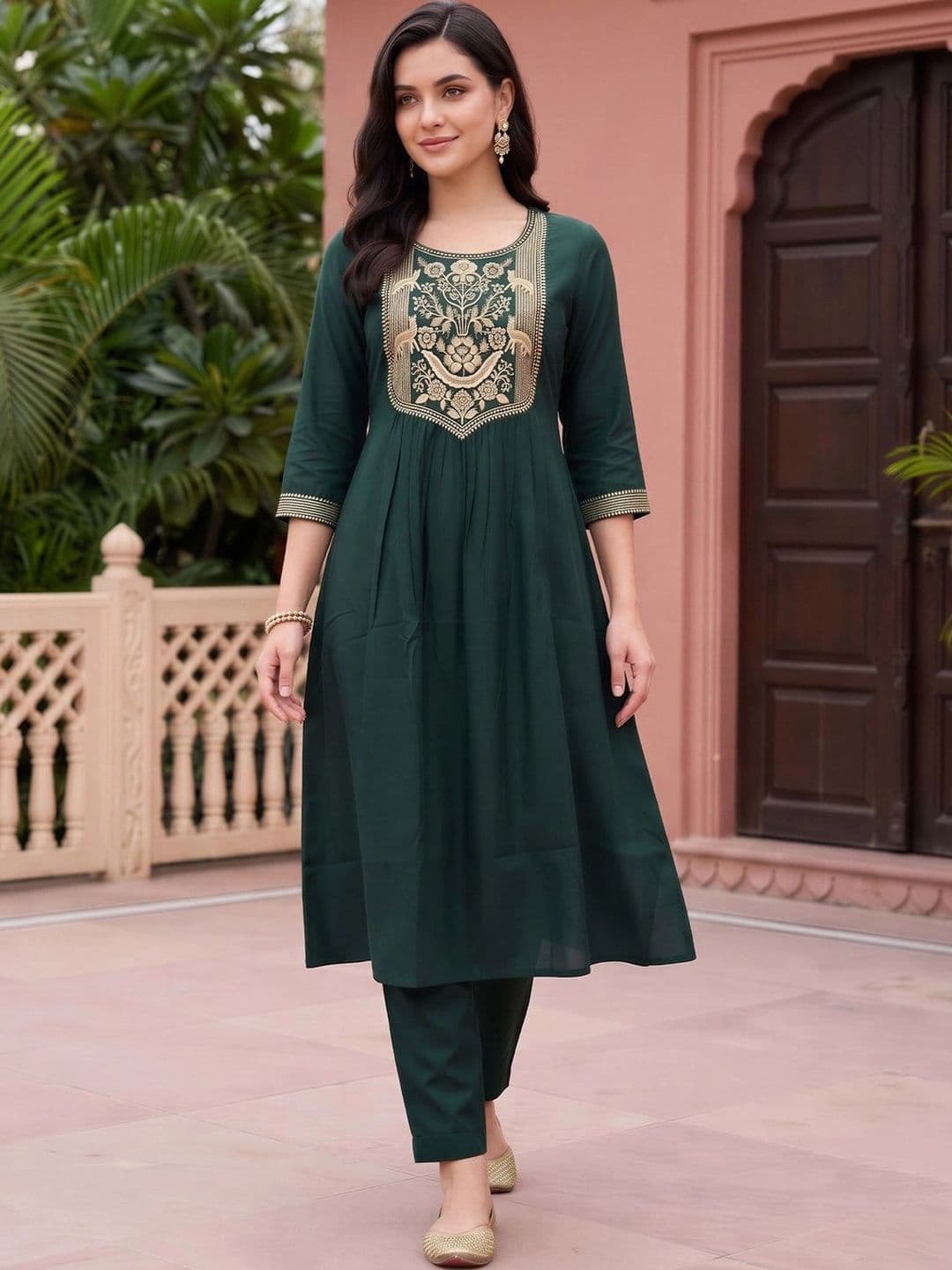 Indo Era Women Ethnic Motifs Embroidered Empire Thread Work Kurta with Trousers thumbnail 4
