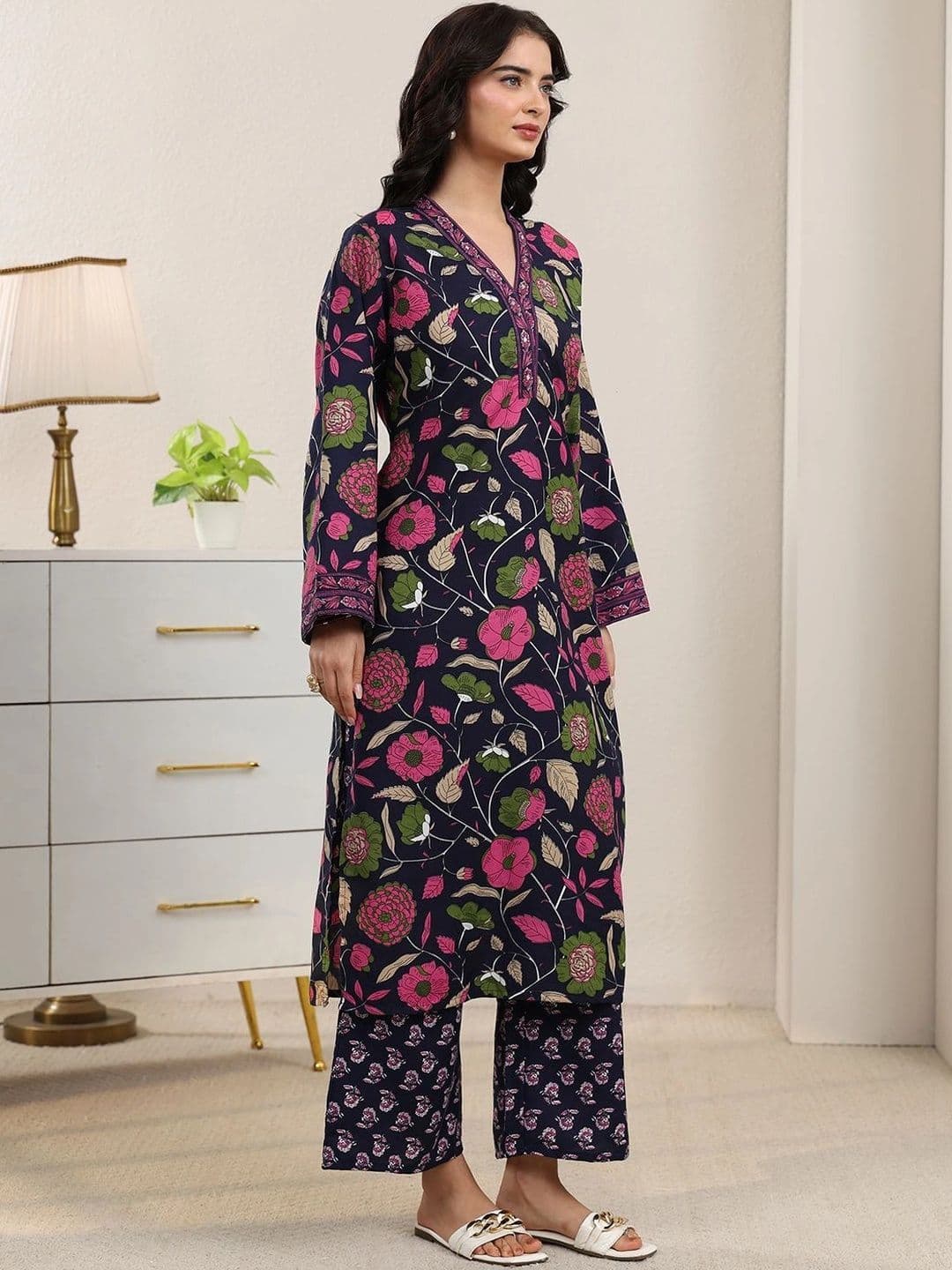 Gerua By Libas Women Floral Printed Regular Kurta with Palazzos thumbnail 6