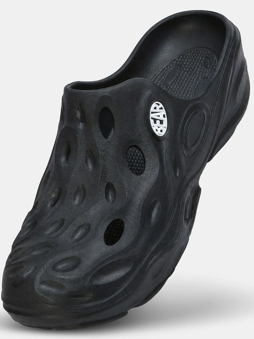 THE BEAR HOUSE Men Solid Black Slip-On Clogs thumbnail 5
