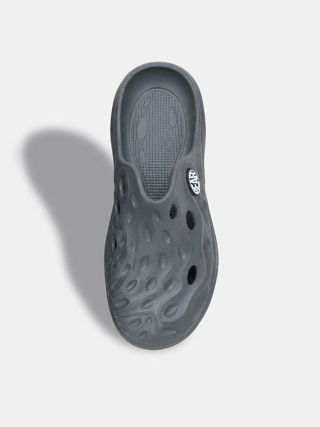THE BEAR HOUSE Men Solid Dark Grey Slip-On Clogs thumbnail 6