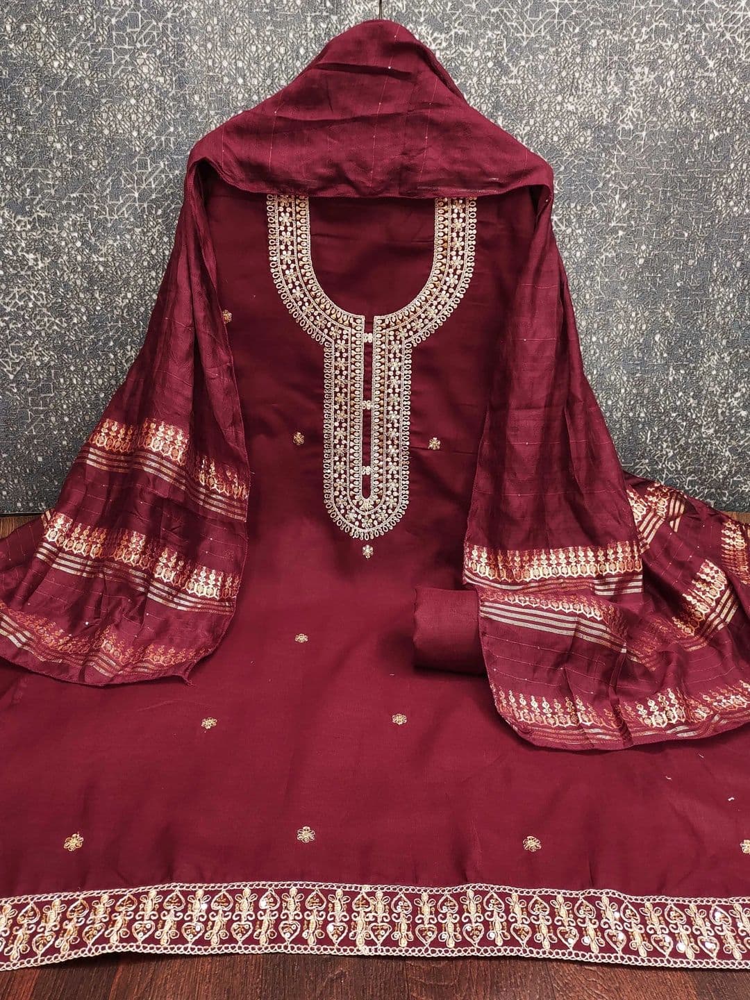 HERE&NOW Embellished Semi-Stitched Dress Material thumbnail 3