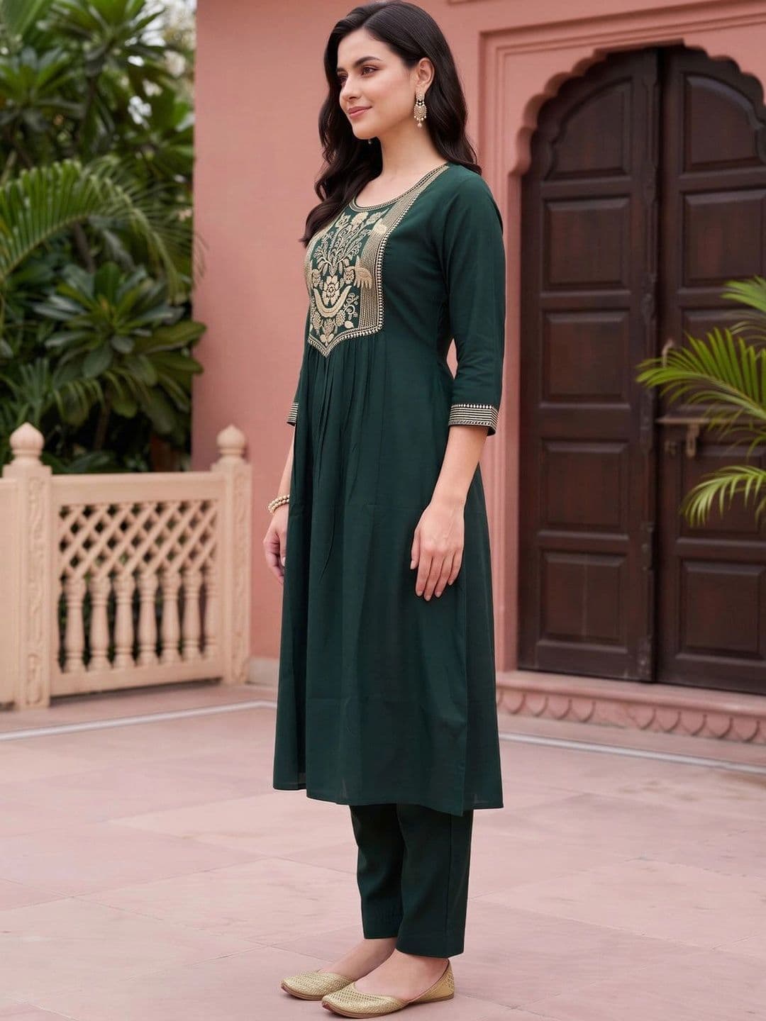 Indo Era Women Ethnic Motifs Embroidered Empire Thread Work Kurta with Trousers thumbnail 5