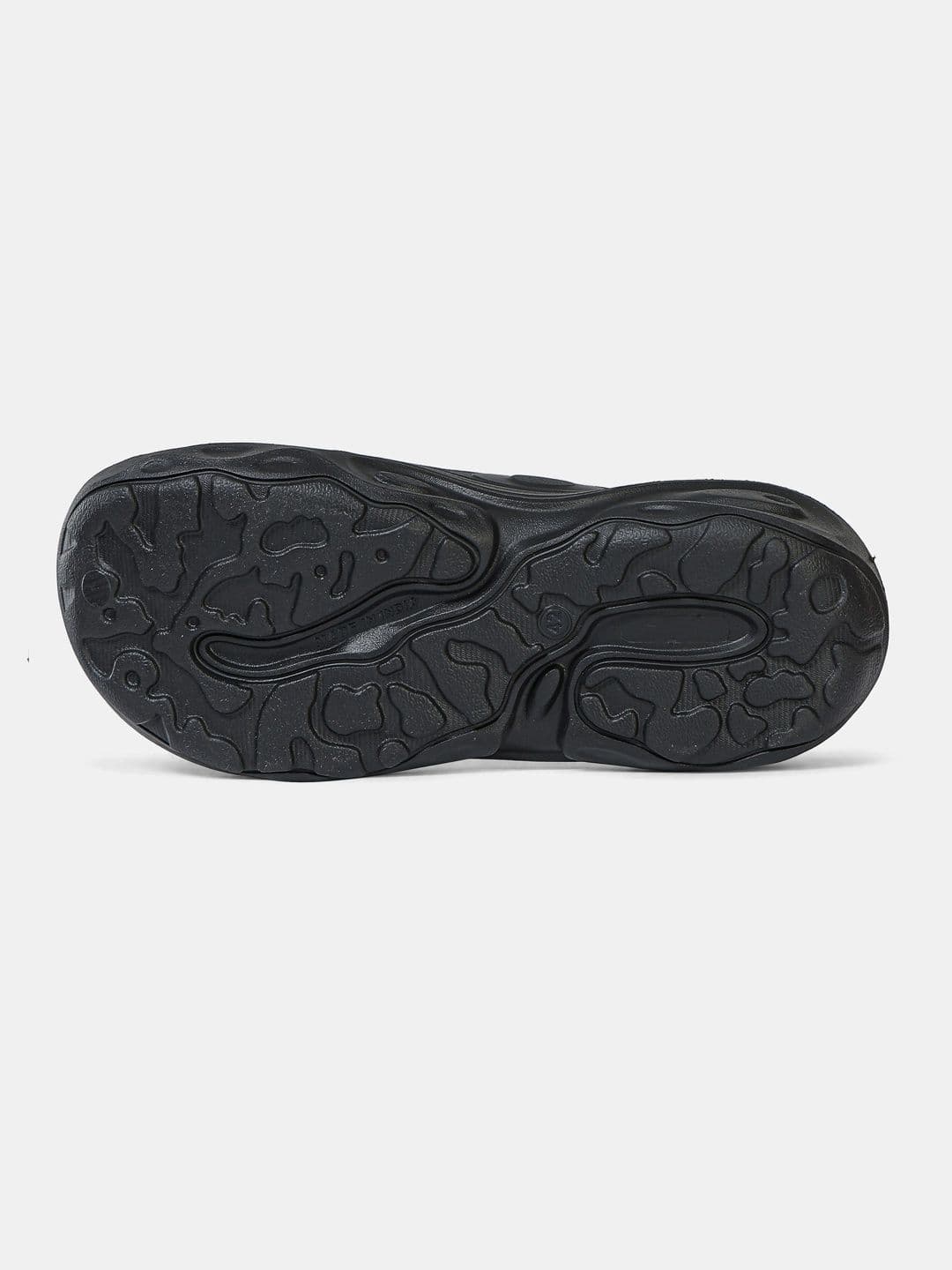 THE BEAR HOUSE Men Solid Black Slip-On Clogs thumbnail 2
