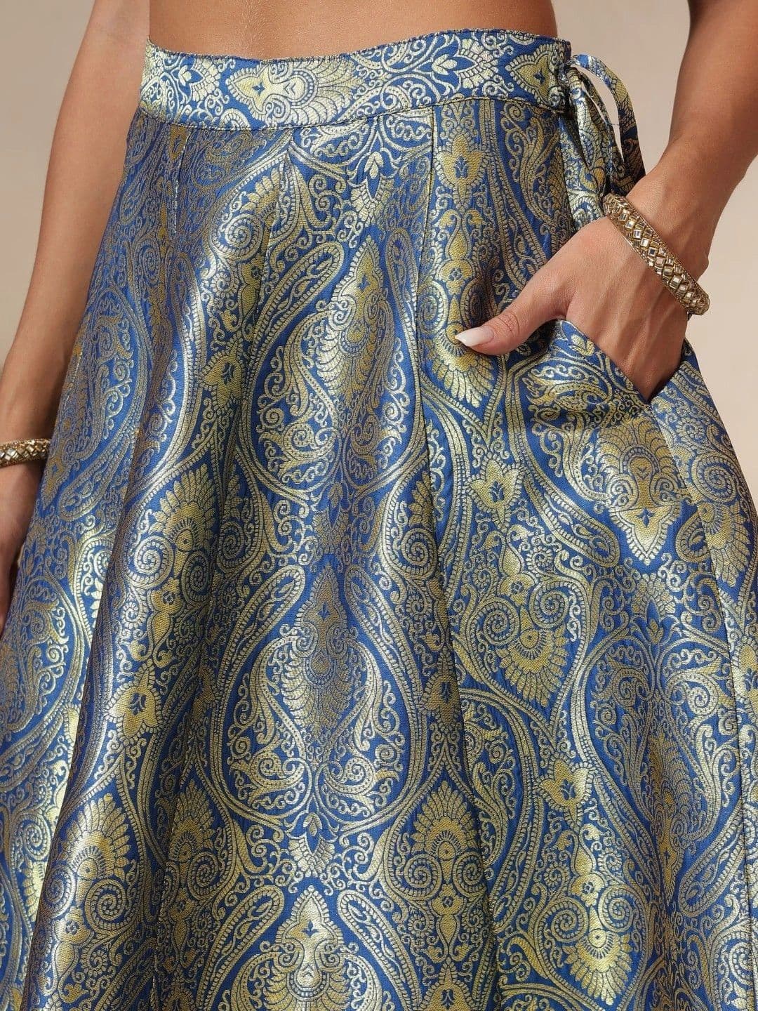 Shae by SASSAFRAS Ready to Wear Lehenga & thumbnail 2