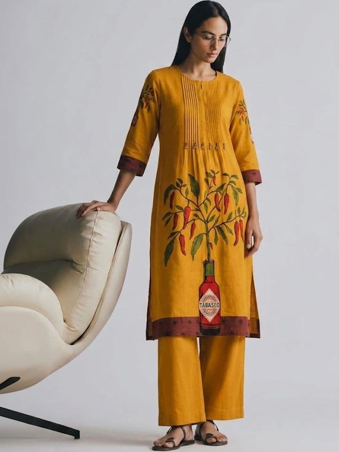 Varanga Women Printed Panelled Kurta with Trousers - view 1