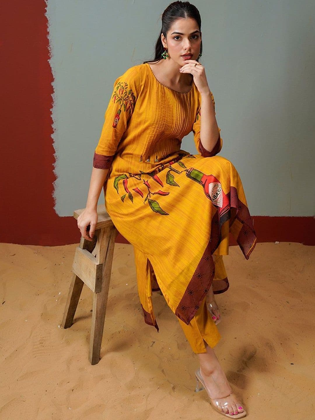 Varanga Women Printed Panelled Kurta with Trousers thumbnail 4