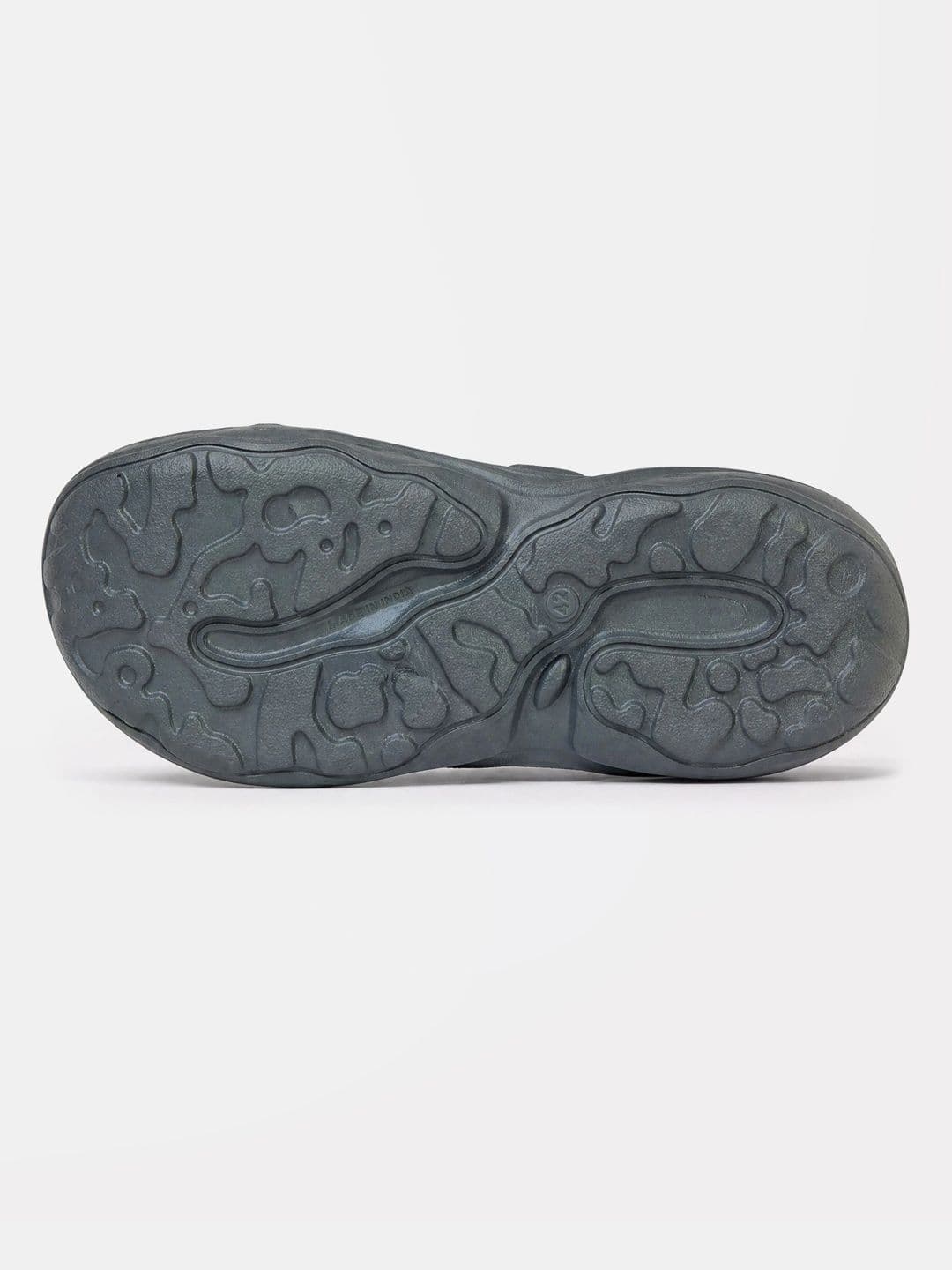 THE BEAR HOUSE Men Solid Dark Grey Slip-On Clogs thumbnail 4