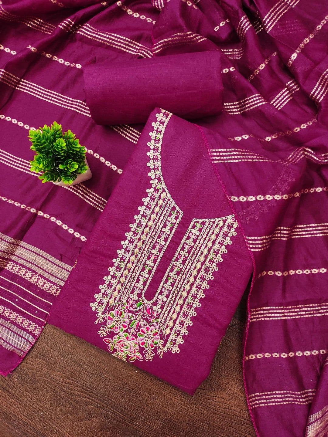 HERE&NOW Embellished Semi-Stitched Dress Material thumbnail 4