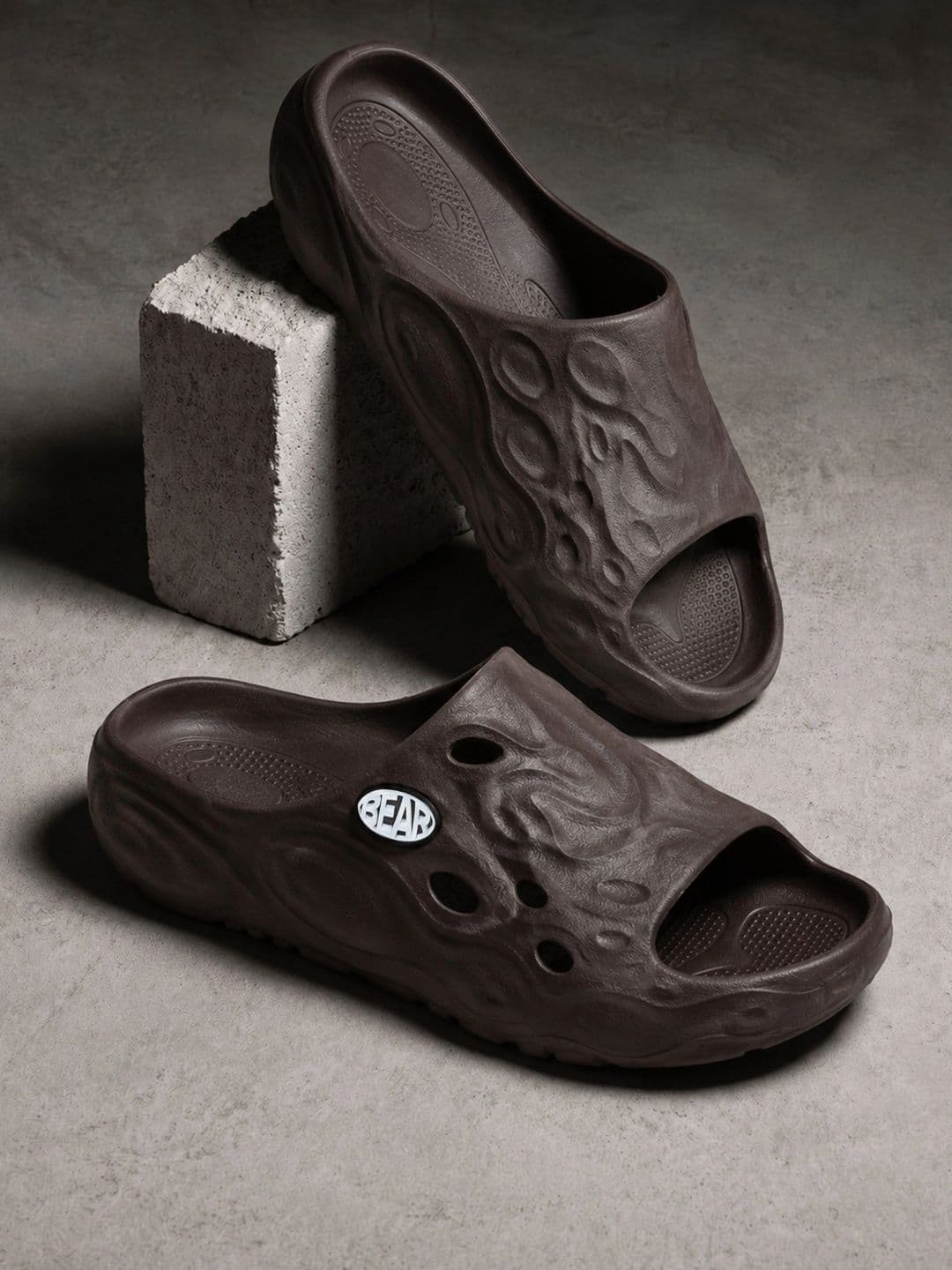 THE BEAR HOUSE Men Solid Brown Open-Toe Slip-On Sliders - view 1