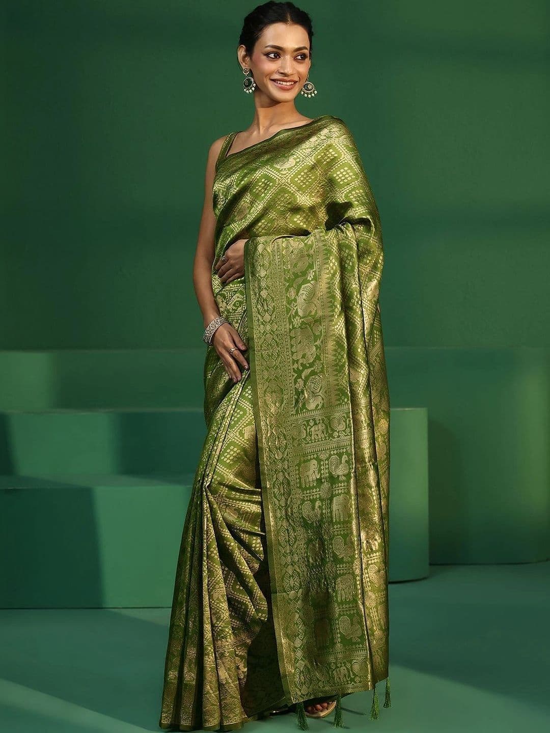 Libas Woven Design Zari Brocade Saree thumbnail 3