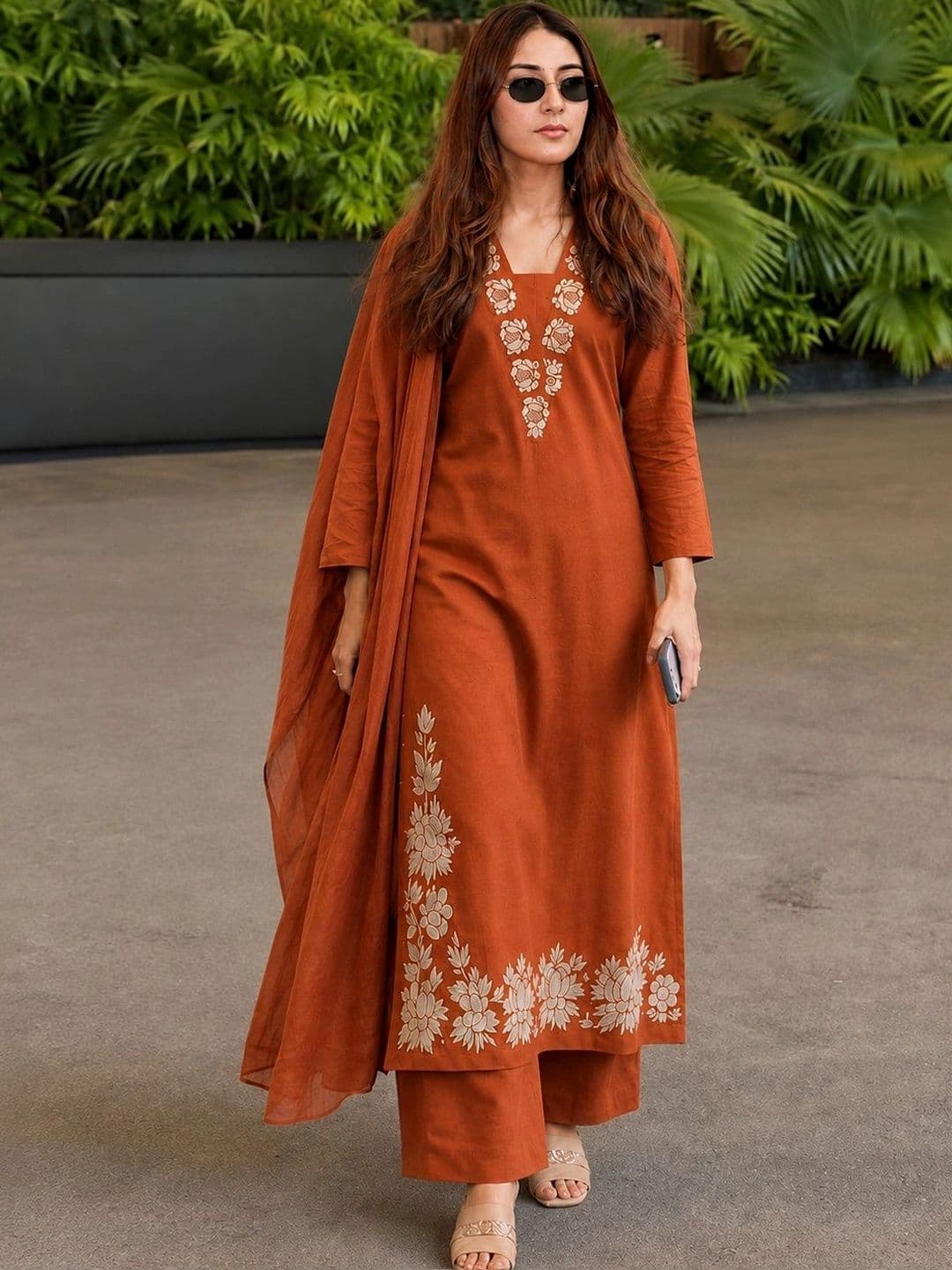GoSriKi Women Ethnic Motifs Embroidered Regular Thread Work Kurta with Palazzos & Dupatta - view 1