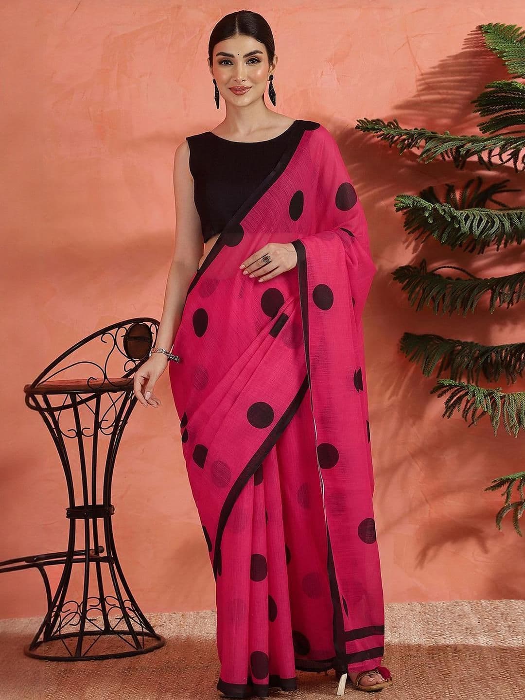 Sangria Polka Dots Printed Saree With Unstitched Blouse thumbnail 6