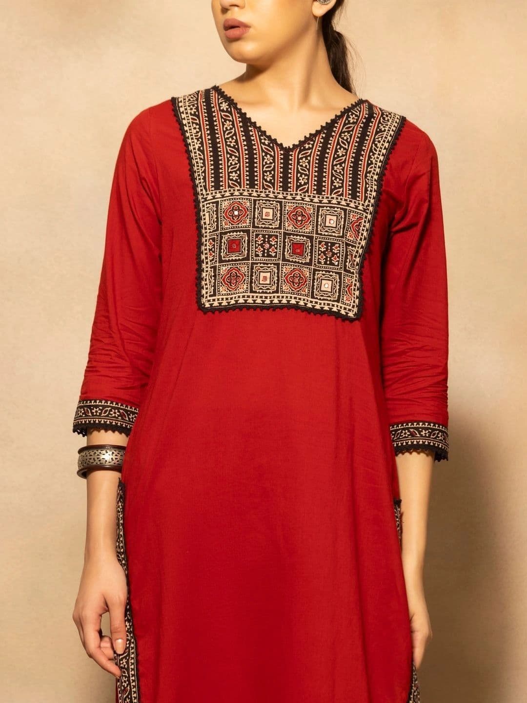 Sabhyata Women Ethnic Motifs Embroidered Regular Thread Work Kurta with Trousers & With Dupatta thumbnail 7