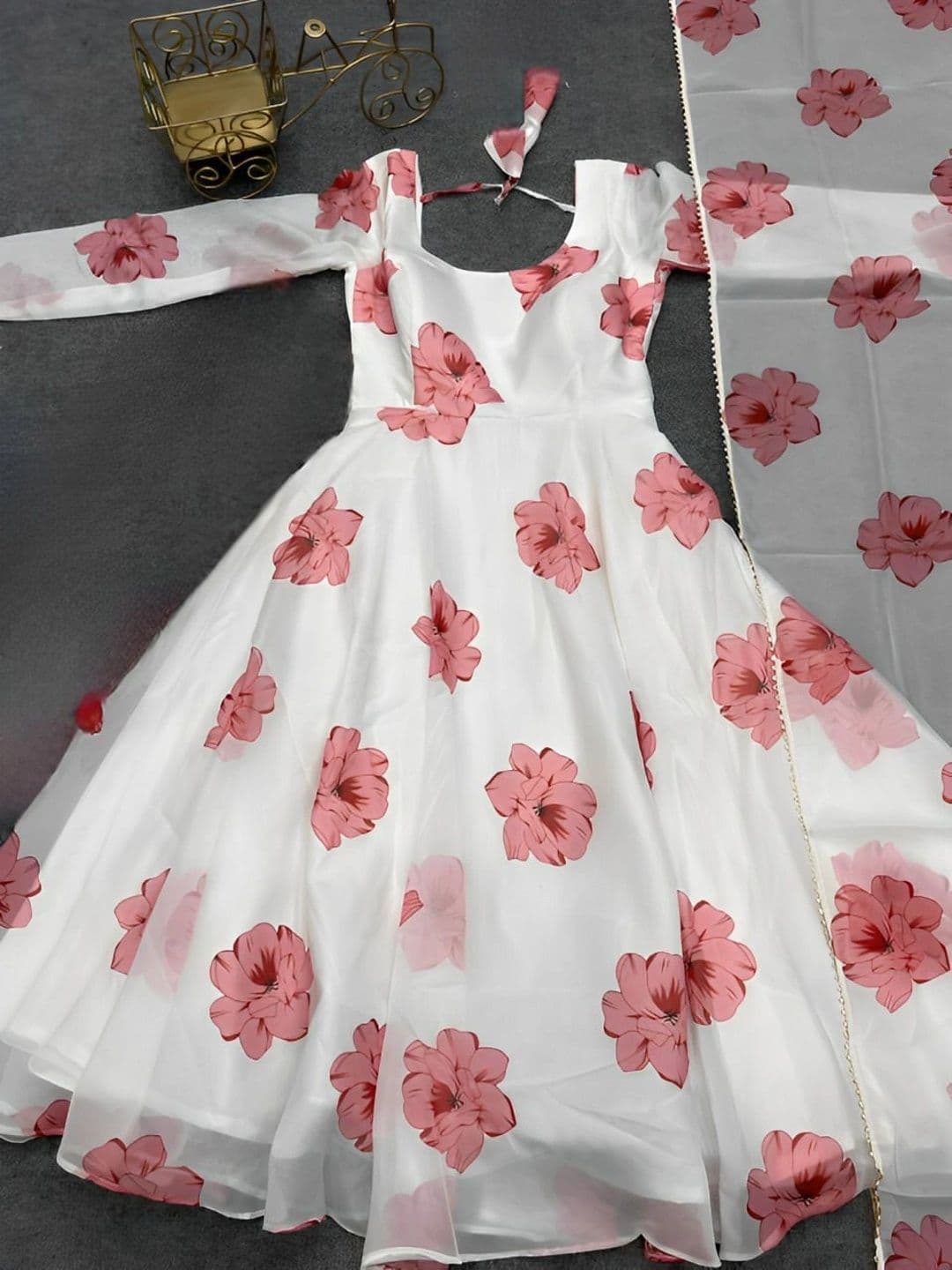 JS CREATIVE Floral Print Georgette A-Line Maxi Dress thumbnail 7